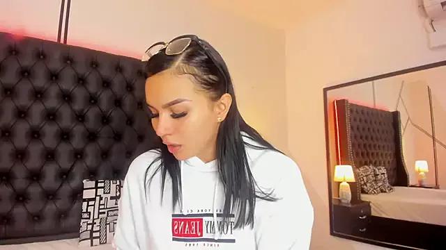 Evelina_Rossi from StripChat