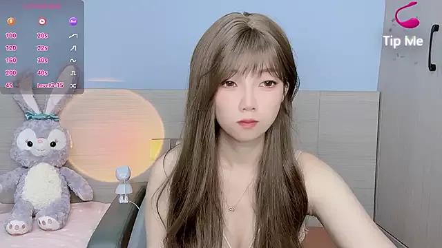 Evelyn-168 from StripChat