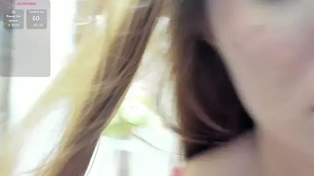 Girls: discover live performances with matured cam models, from teasing to fixations, in a variety of stunning live sex cams.