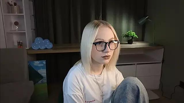 FeliceBark from StripChat is Freechat