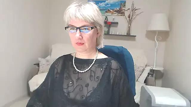 Girls: discover live performances with matured cam models, from teasing to fixations, in a variety of stunning live sex cams.