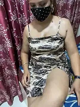 Girls: discover live performances with matured cam models, from teasing to fixations, in a variety of stunning live sex cams.