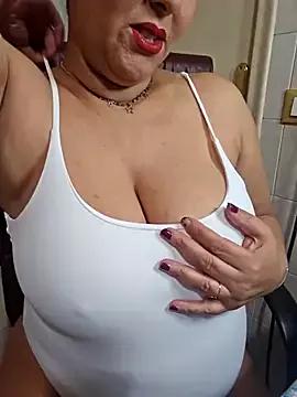 Girls: discover live performances with matured cam models, from teasing to fixations, in a variety of stunning live sex cams.