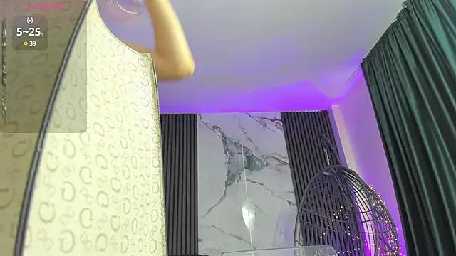 foxx_emily from StripChat is Freechat