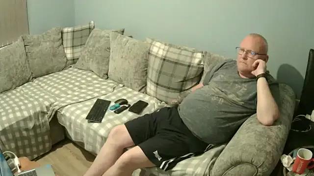 FriendlyDave from StripChat is Freechat