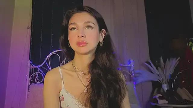 Girls: discover live performances with matured cam models, from teasing to fixations, in a variety of stunning live sex cams.