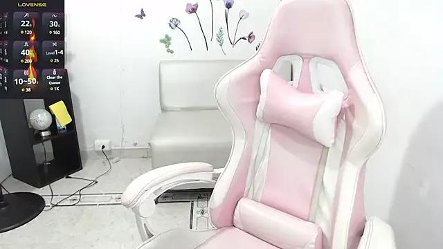 Girls: discover live performances with matured cam models, from teasing to fixations, in a variety of stunning live sex cams.