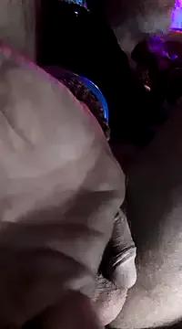 Girls: discover live performances with matured cam models, from teasing to fixations, in a variety of stunning live sex cams.