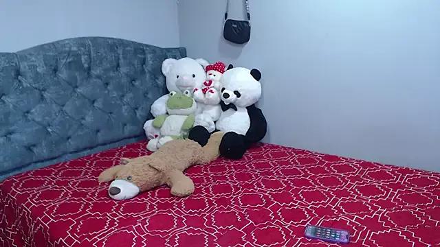 Girls: discover live performances with matured cam models, from teasing to fixations, in a variety of stunning live sex cams.