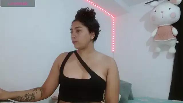 Gaby_Rosse2 from StripChat is Freechat