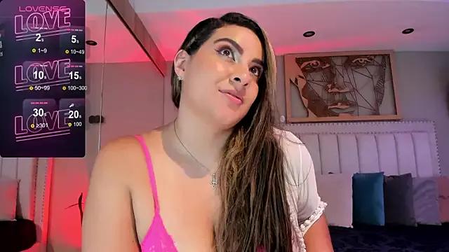 Girls: discover live performances with matured cam models, from teasing to fixations, in a variety of stunning live sex cams.