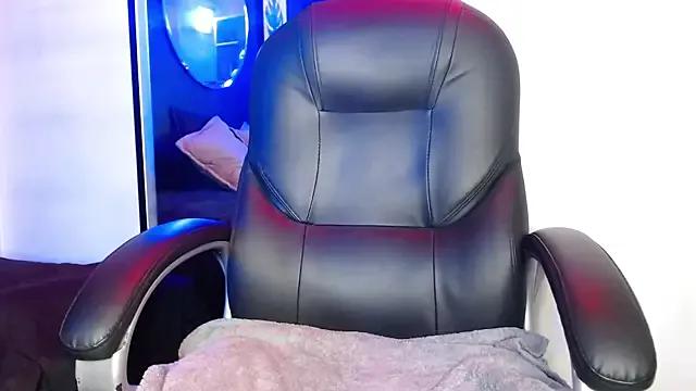 Girls: discover live performances with matured cam models, from teasing to fixations, in a variety of stunning live sex cams.