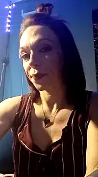 Genevieve143 from StripChat