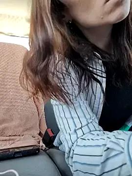 Genevieve143 from StripChat