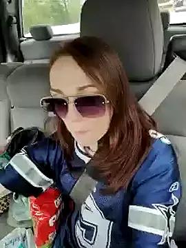 Genevieve143 from StripChat