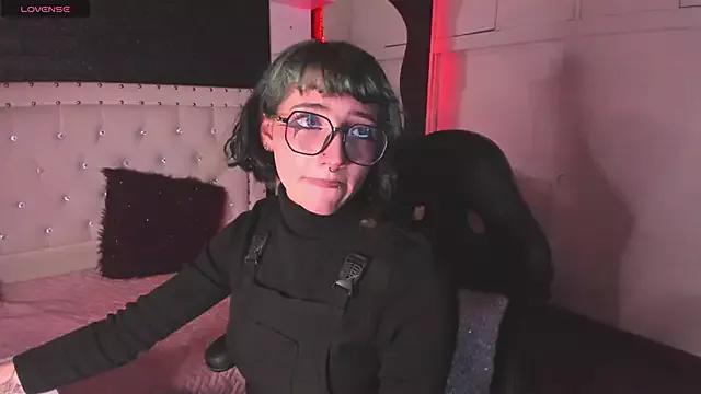 Girls: discover live performances with matured cam models, from teasing to fixations, in a variety of stunning live sex cams.