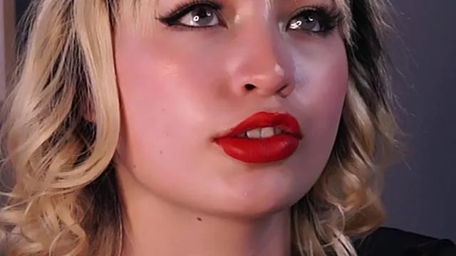 Girls: discover live performances with matured cam models, from teasing to fixations, in a variety of stunning live sex cams.