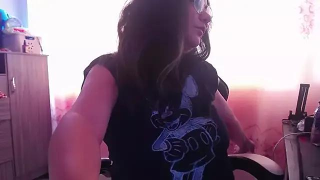 Girls: discover live performances with matured cam models, from teasing to fixations, in a variety of stunning live sex cams.