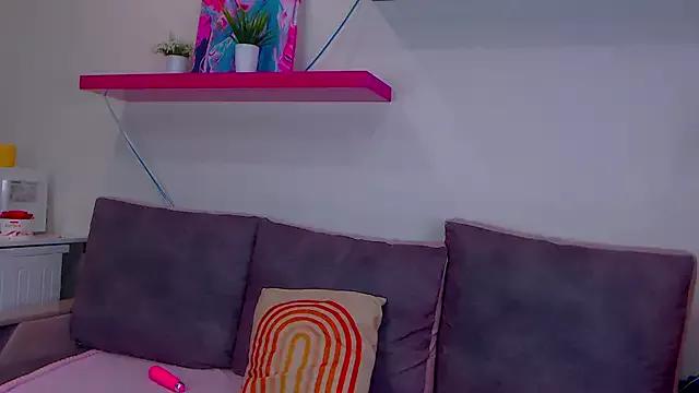 Girls: discover live performances with matured cam models, from teasing to fixations, in a variety of stunning live sex cams.