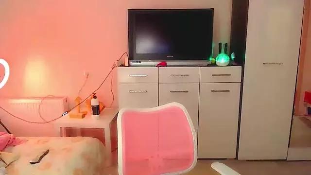 Girls: discover live performances with matured cam models, from teasing to fixations, in a variety of stunning live sex cams.