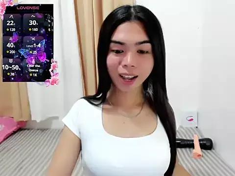 GoldahShine from StripChat is Freechat