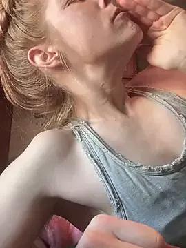Girls: discover live performances with matured cam models, from teasing to fixations, in a variety of stunning live sex cams.