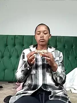 Goodinbed27 from StripChat