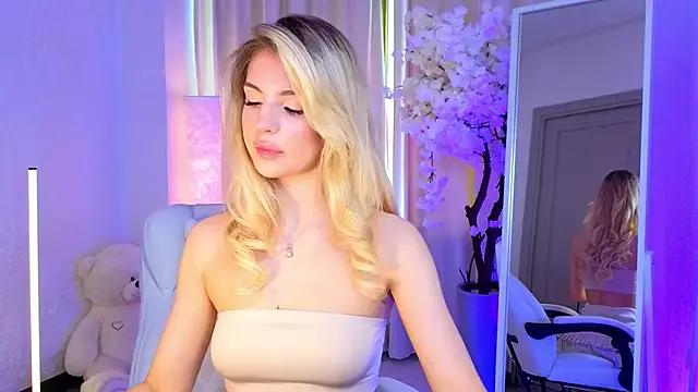 Girls: discover live performances with matured cam models, from teasing to fixations, in a variety of stunning live sex cams.