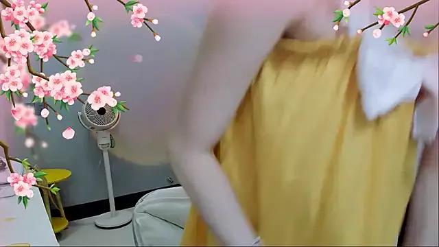 guoguo- from StripChat