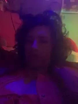 Girls: discover live performances with matured cam models, from teasing to fixations, in a variety of stunning live sex cams.