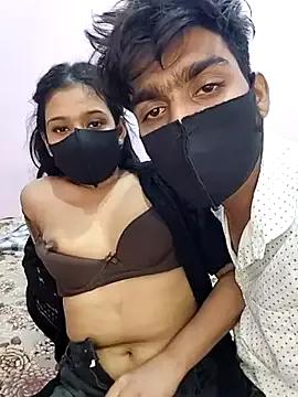 Haavsi_couple from StripChat is Freechat