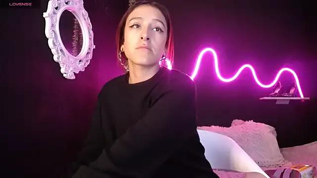Girls: discover live performances with matured cam models, from teasing to fixations, in a variety of stunning live sex cams.