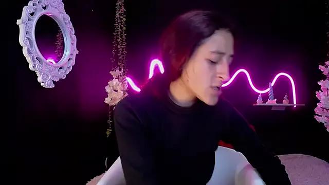 Girls: discover live performances with matured cam models, from teasing to fixations, in a variety of stunning live sex cams.