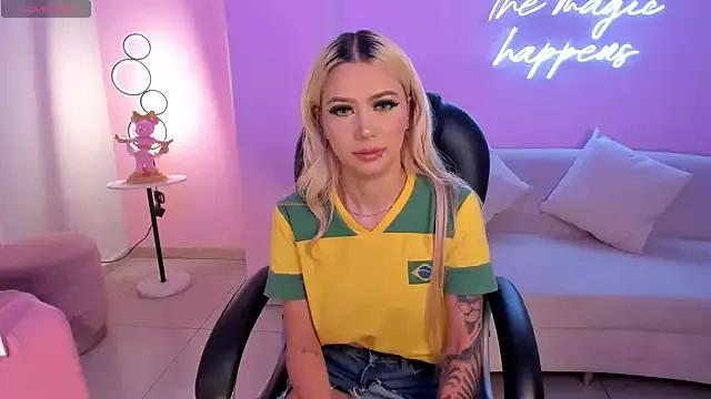 Girls: discover live performances with matured cam models, from teasing to fixations, in a variety of stunning live sex cams.