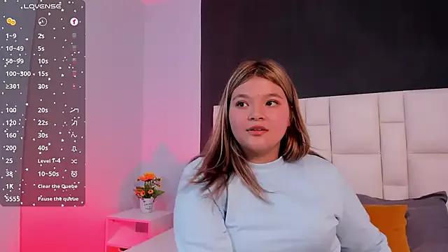 Girls: discover live performances with matured cam models, from teasing to fixations, in a variety of stunning live sex cams.