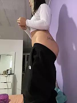 Girls: discover live performances with matured cam models, from teasing to fixations, in a variety of stunning live sex cams.
