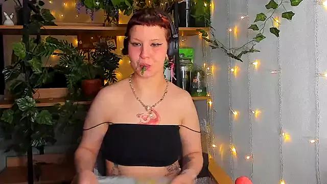 HannahBynes from StripChat is Freechat