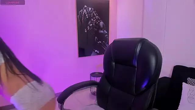 Girls: discover live performances with matured cam models, from teasing to fixations, in a variety of stunning live sex cams.