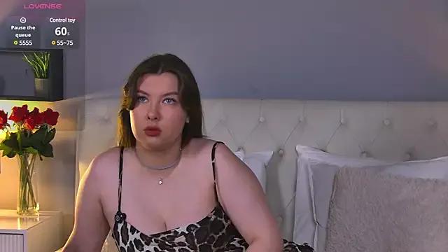 Girls: discover live performances with matured cam models, from teasing to fixations, in a variety of stunning live sex cams.