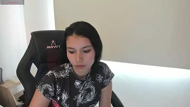 Girls: discover live performances with matured cam models, from teasing to fixations, in a variety of stunning live sex cams.