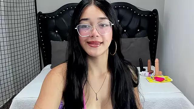 Girls: discover live performances with matured cam models, from teasing to fixations, in a variety of stunning live sex cams.