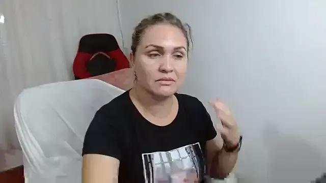 helenca43 from StripChat