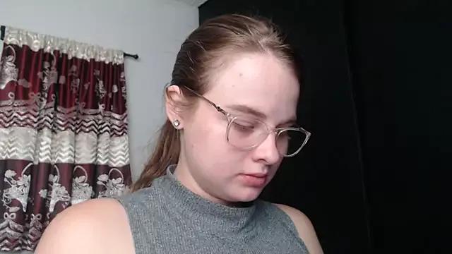 HellenMiyer1111 from StripChat is Freechat