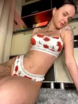 HelloDinaLuv from StripChat