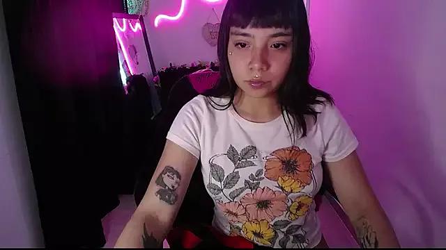 Girls: discover live performances with matured cam models, from teasing to fixations, in a variety of stunning live sex cams.