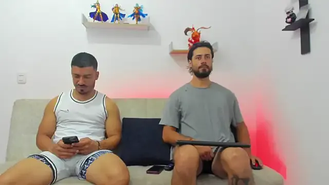 heteros_curious on StripChat