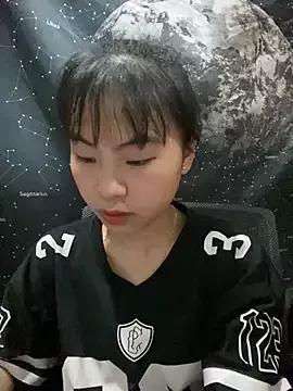 hhoangthien2602td from StripChat