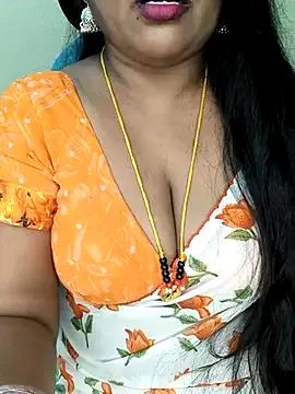honey-sexy from StripChat is Freechat