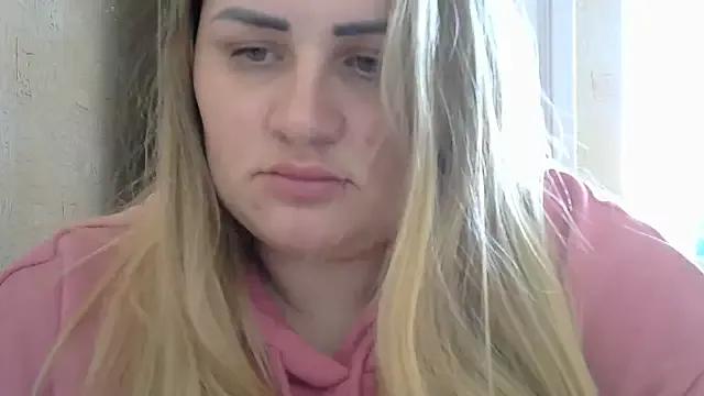 Girls: discover live performances with matured cam models, from teasing to fixations, in a variety of stunning live sex cams.