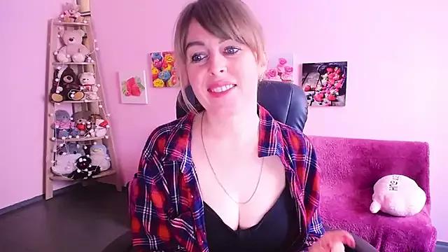 Girls: discover live performances with matured cam models, from teasing to fixations, in a variety of stunning live sex cams.